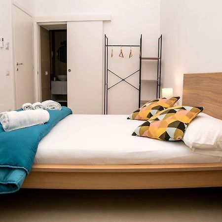 ナポリ Domus Carmela Bed & Breakfast エクステリア 写真