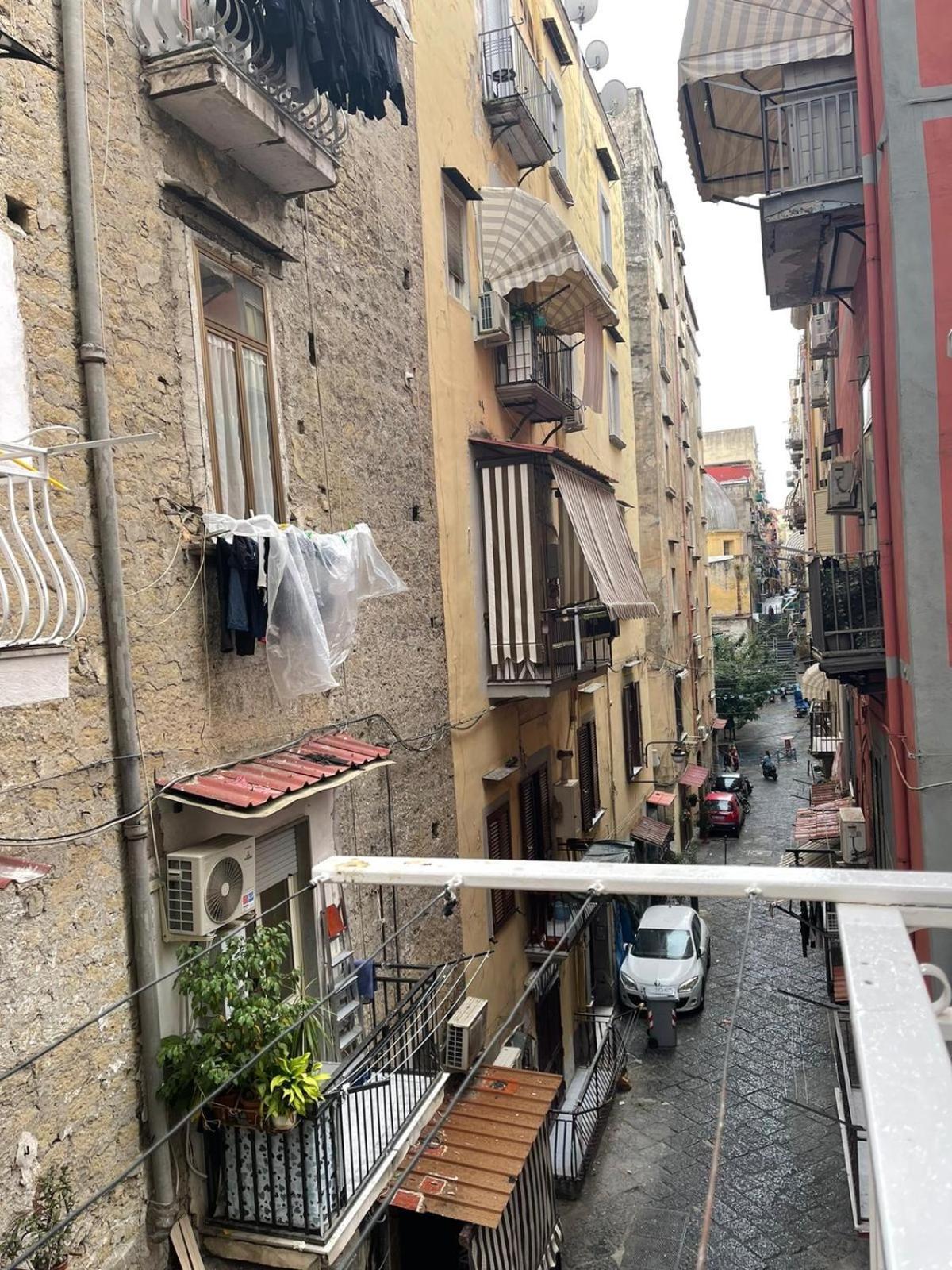ナポリ Domus Carmela Bed & Breakfast エクステリア 写真